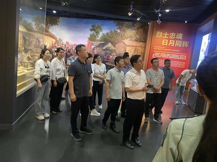 “緬懷前輩先烈,激發奮進力量”--順成公司主題黨日活動 “緬懷前輩先烈,激發奮進力量”--順成公司主題黨日活動